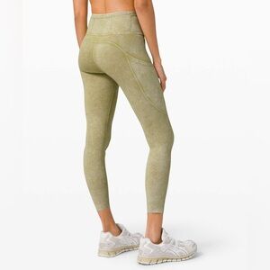 Lululemon Fast and Free High Rise Tight 25" *Ice Dye
Size 8